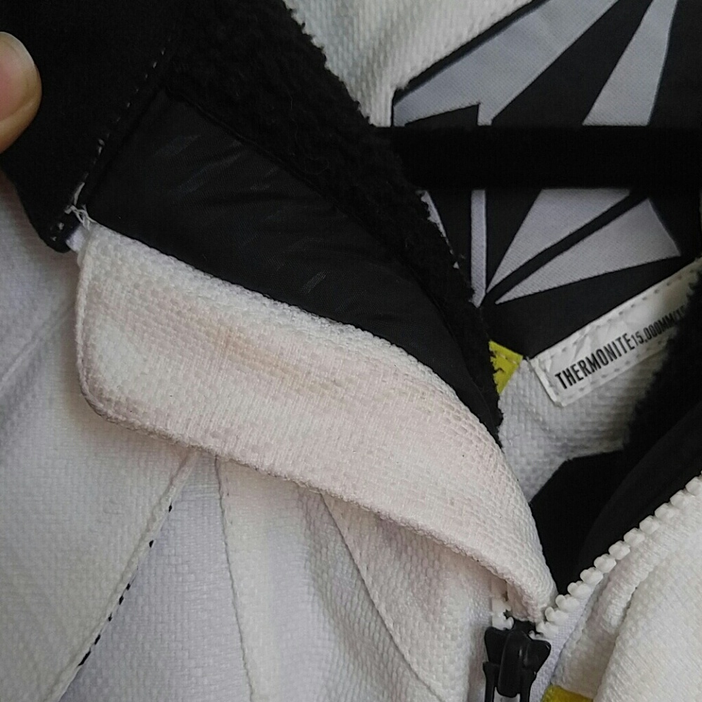 Volcom Snow Jacket / Ski Jacket - image 5